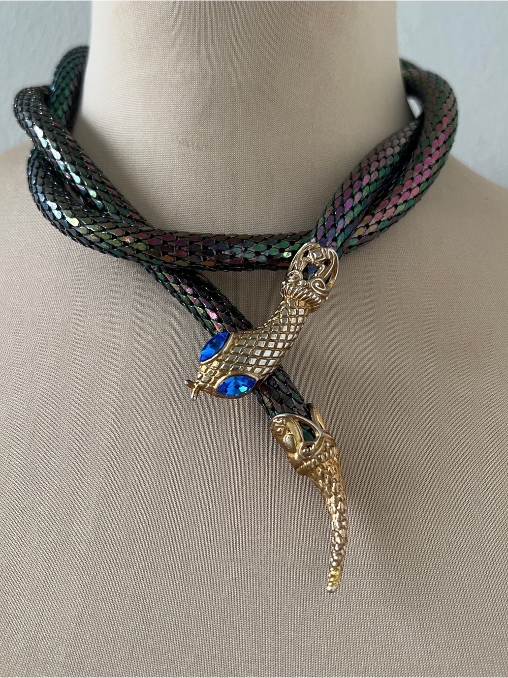 True Vintage Iridescent Mesh Snake Belt Necklace 40” Lariat